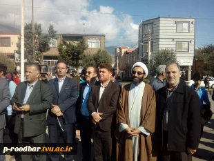 حضور پر شور کارکنان و دانشجویان آموزشکده فنی رستم آباد در راهپیمایی روز 13 آبان
 2