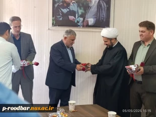 تجلیل از اساتید و همکاران آموزشی به مناسبت روز معلم و استاد 4