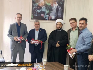 تجلیل از اساتید و همکاران آموزشی به مناسبت روز معلم و استاد 8